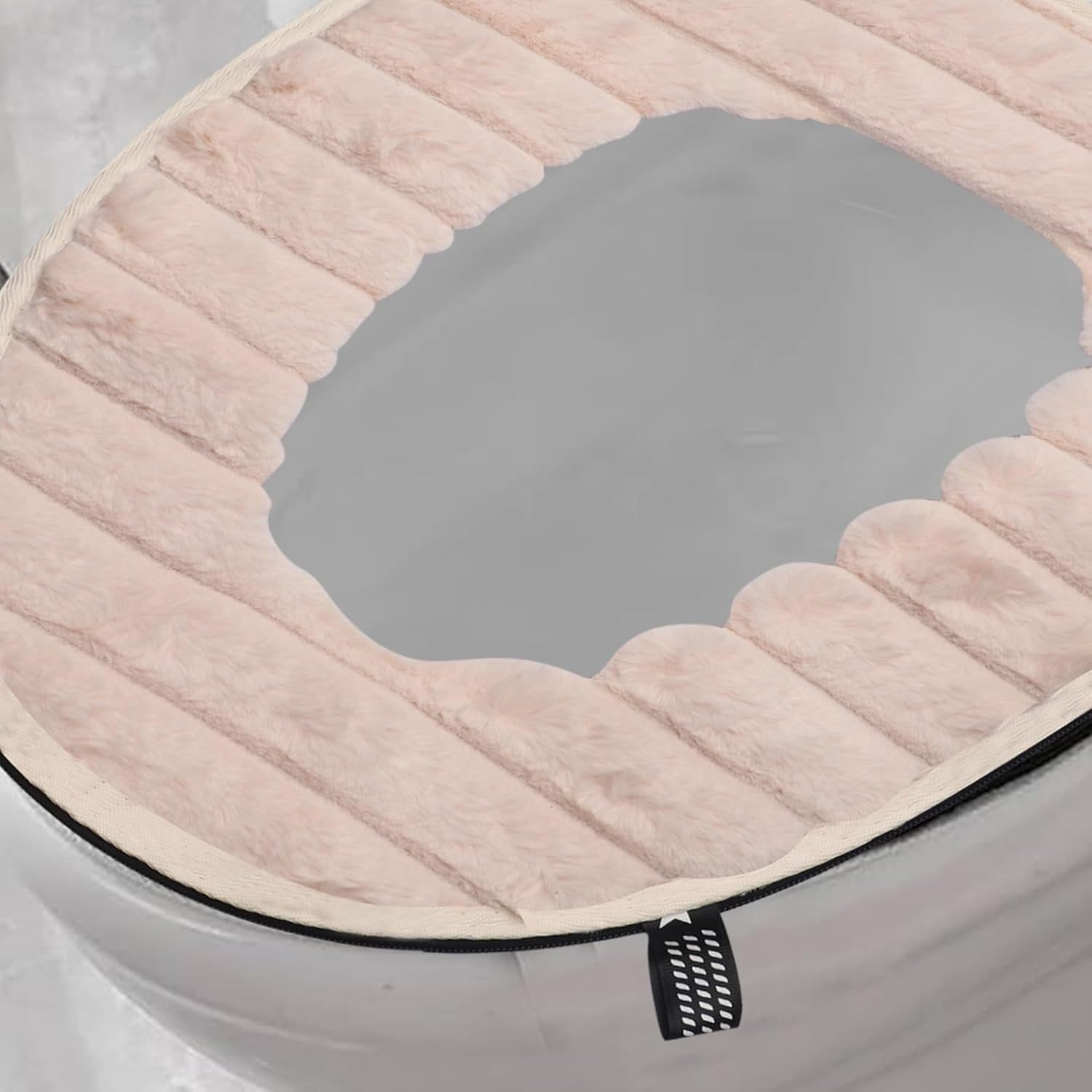 Toilet Seat Cover – Soft, Comfortable & Hygienic Seat Protector, Easy to Install, Ideal for Home and Travel Use, Provides Extra Cushioning and Warmth