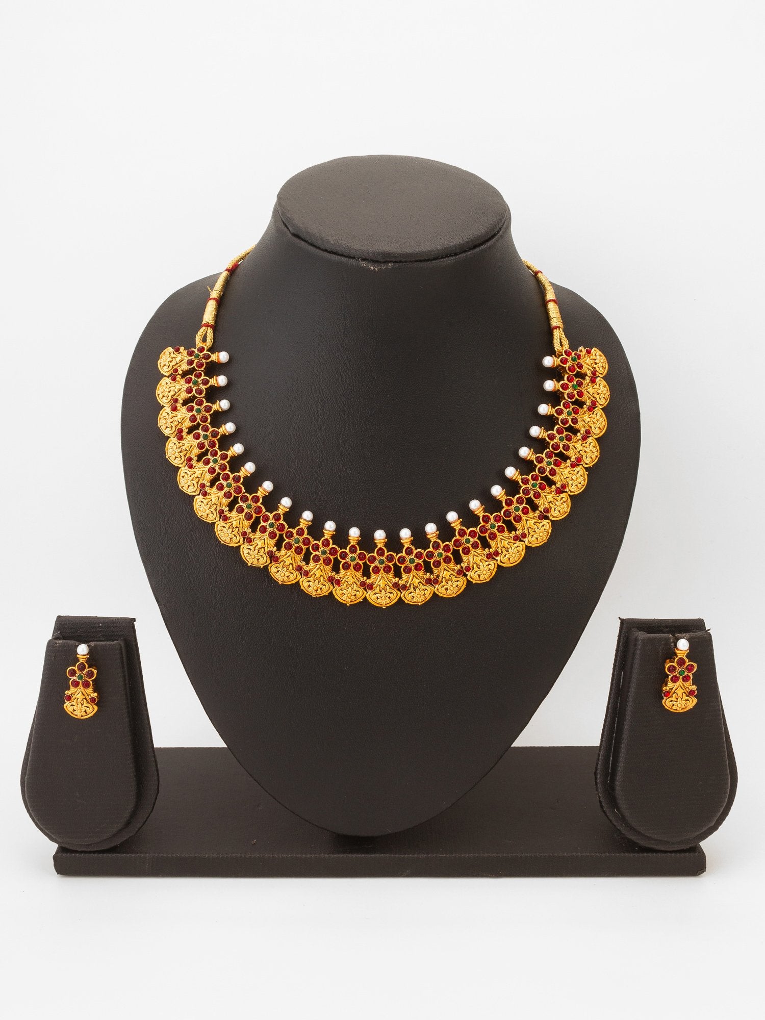 Refined Gold Necklace Set with Earrings – Shine with Timeless Beauty