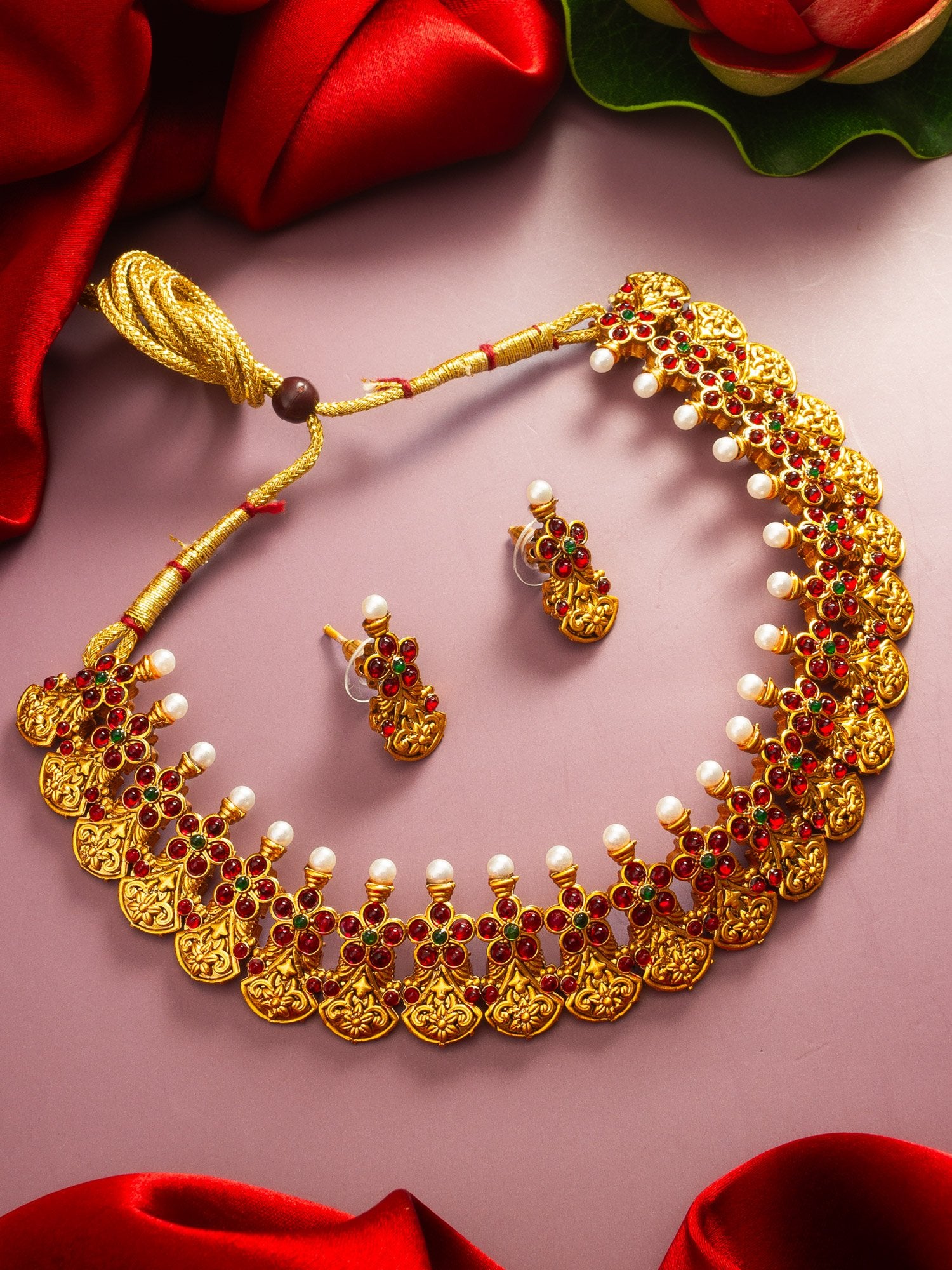 Refined Gold Necklace Set with Earrings – Shine with Timeless Beauty