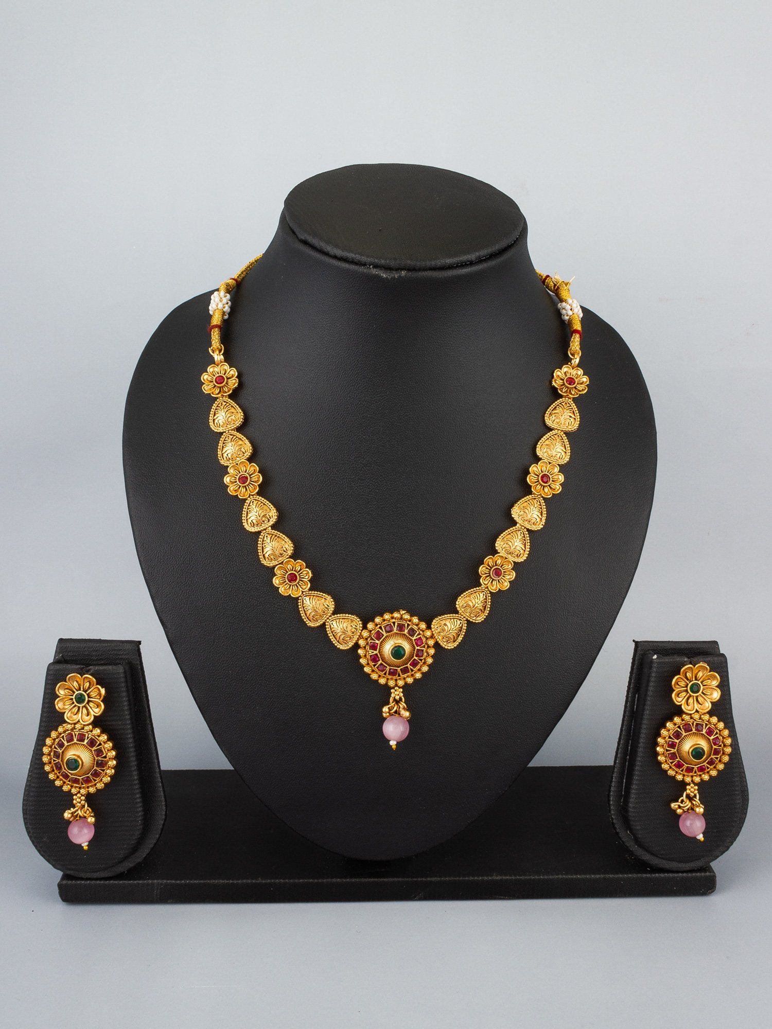 Stunning Gold Necklace and Earrings Set – A True Reflection of Elegance