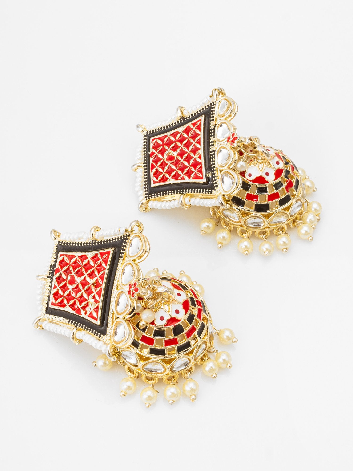 Golden Twisted Hoop Earrings – Chic and Modern