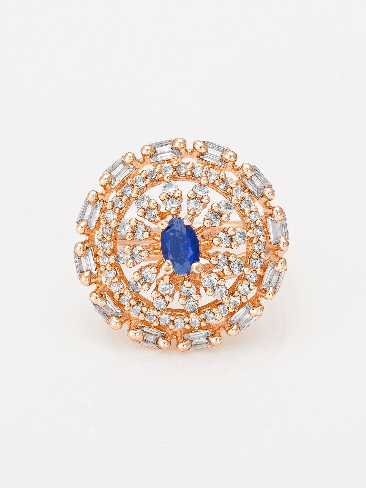 Twisted Gold Ring – Modern Elegance