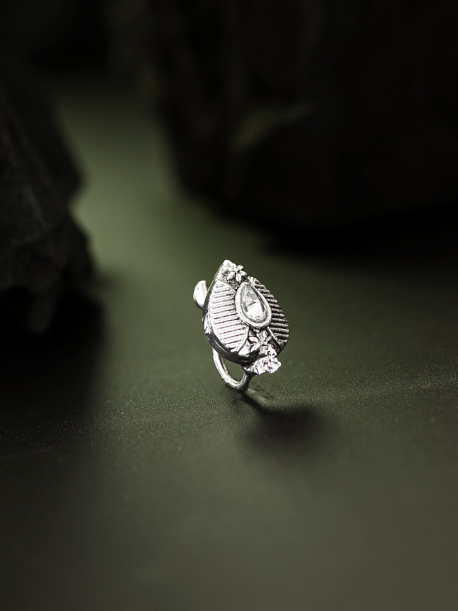 Traditional Silver NATHNI – A Classic Touch of Elegance