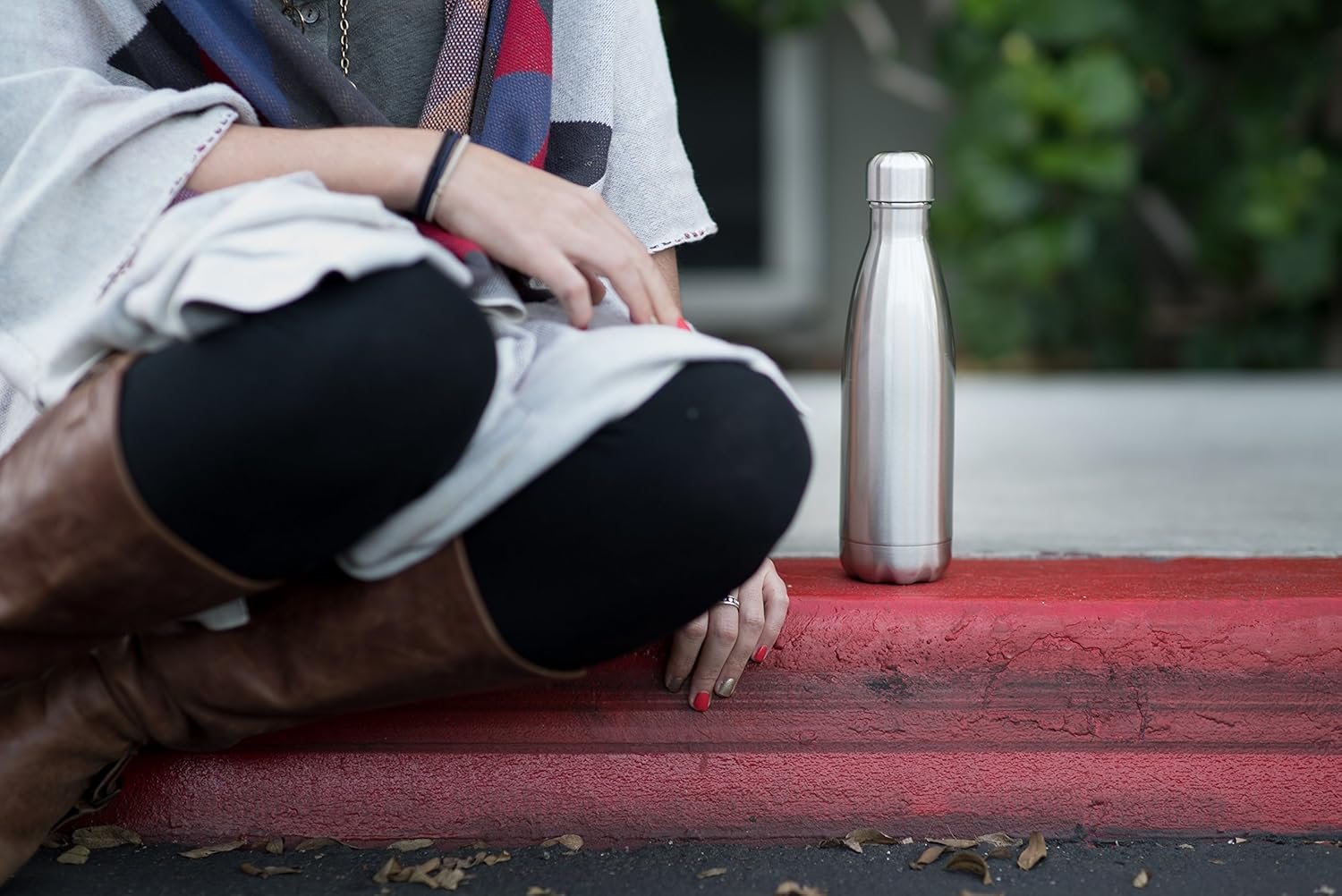 750ml Stainless Steel Water Bottle ? Leak-Proof, Insulated, Travel-Friendly Bottle for Hot & Cold Drinks