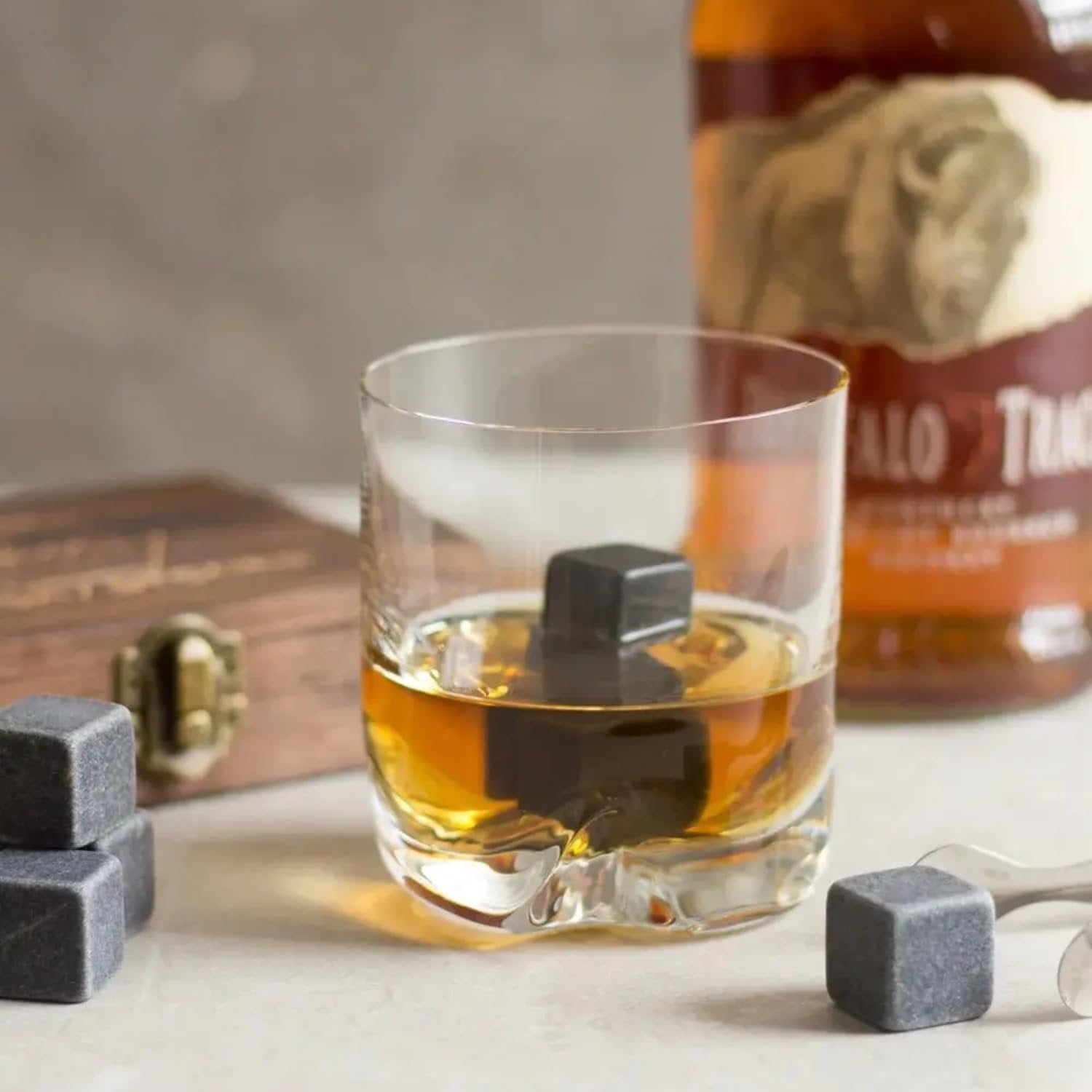 Whisky Chilling Stones ? Reusable, Non-Diluting Stones for Chilling Whisky, Wine, or Cocktails ? Set of 6, Ideal for Connoisseurs