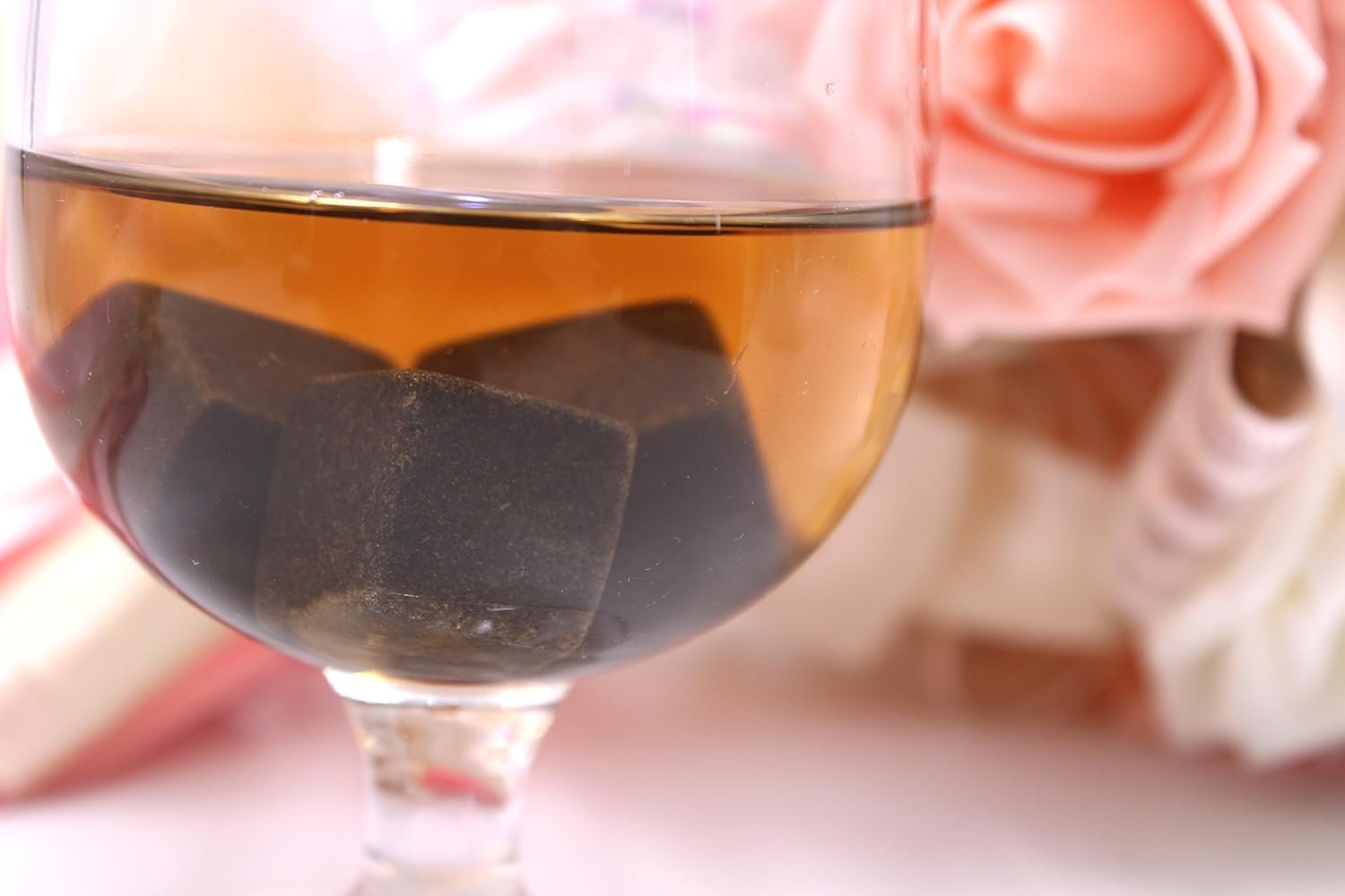 Whisky Chilling Stones ? Reusable, Non-Diluting Stones for Chilling Whisky, Wine, or Cocktails ? Set of 6, Ideal for Connoisseurs