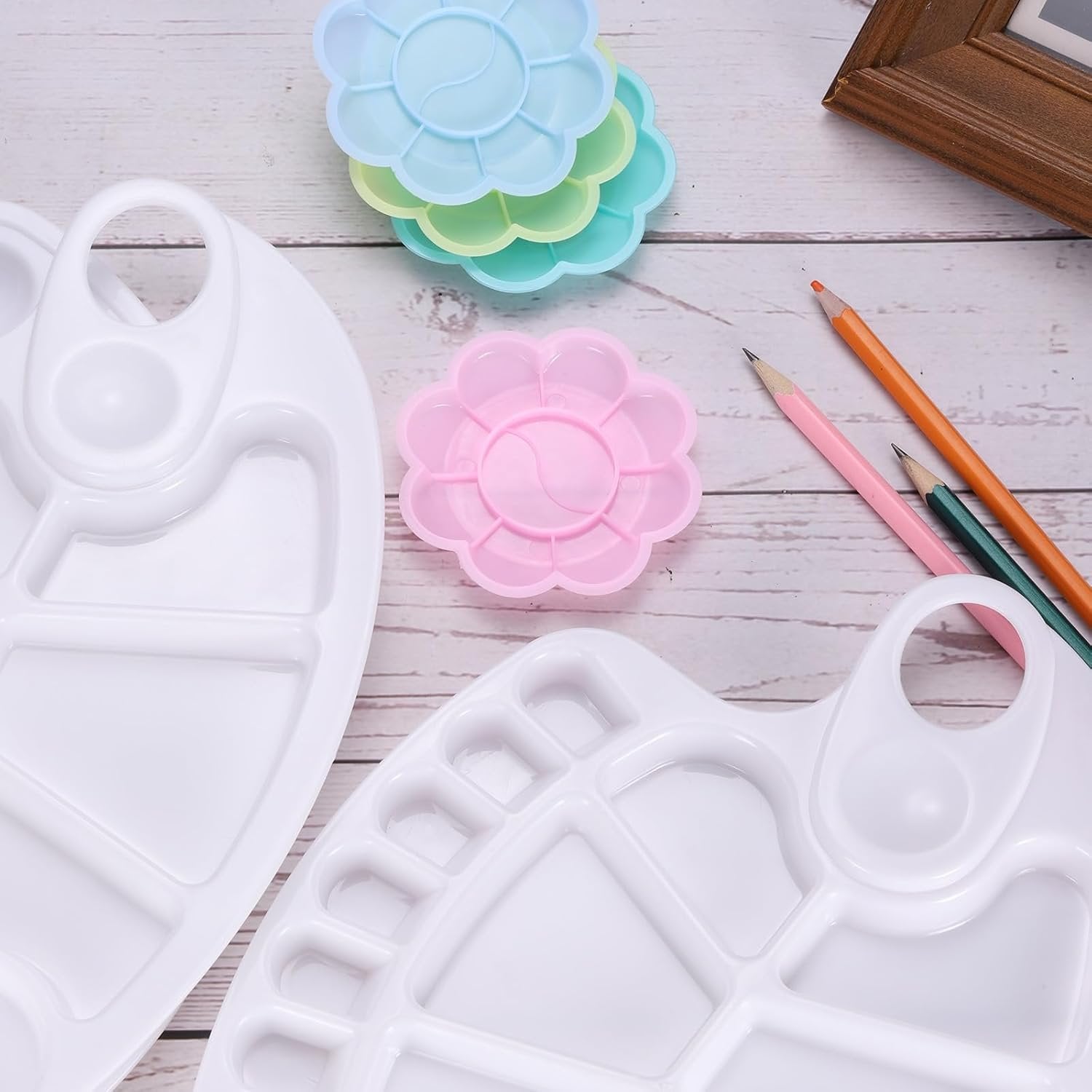 <p><strong>Bhagavad Gita for Kids Hindi</strong> is an easy-to-read version of the Bhagavad Gita designed for young readers. Written in Hindi with simplified language and colorful illustrations, this book introduces children to the timeless teachings of t