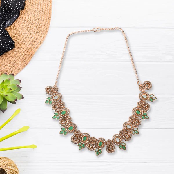 Green & White Diamond Necklace Set ? Elegant Jewelry for Women