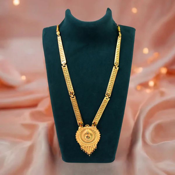 Graceful Pearl Necklace ? A Symbol of Timeless Beauty and Elegance for Women