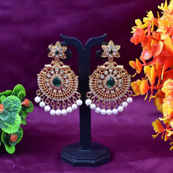 Beautiful Crafted Peacock Design American Diamond Pearl Earrings (1 Pair) Stunning Traditional Jewelry for Women, Perfect for Weddings & Occasions