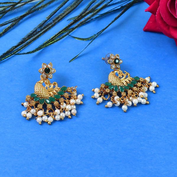 Beautiful Peacock Design American Diamond Pearl Earrings (1 Pair) Elegant Traditional Jewelry for Women, Perfect for Weddings & Festivals