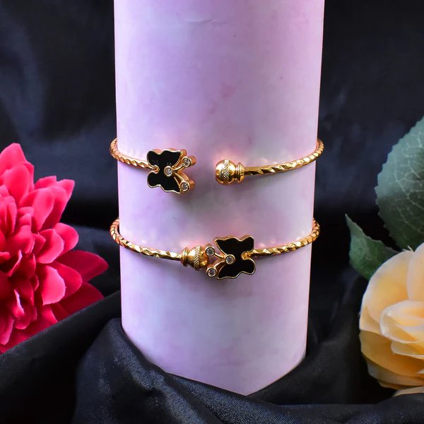 Elegant Golden Bangles (1 Pair) Luxury Gold Plated Bangles for Women, Perfect for Weddings, Engagements & Celebrations