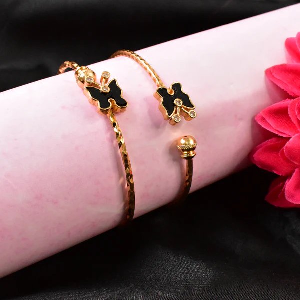 Elegant Golden Bangles (1 Pair) Luxury Gold Plated Bangles for Women, Perfect for Weddings, Engagements & Celebrations