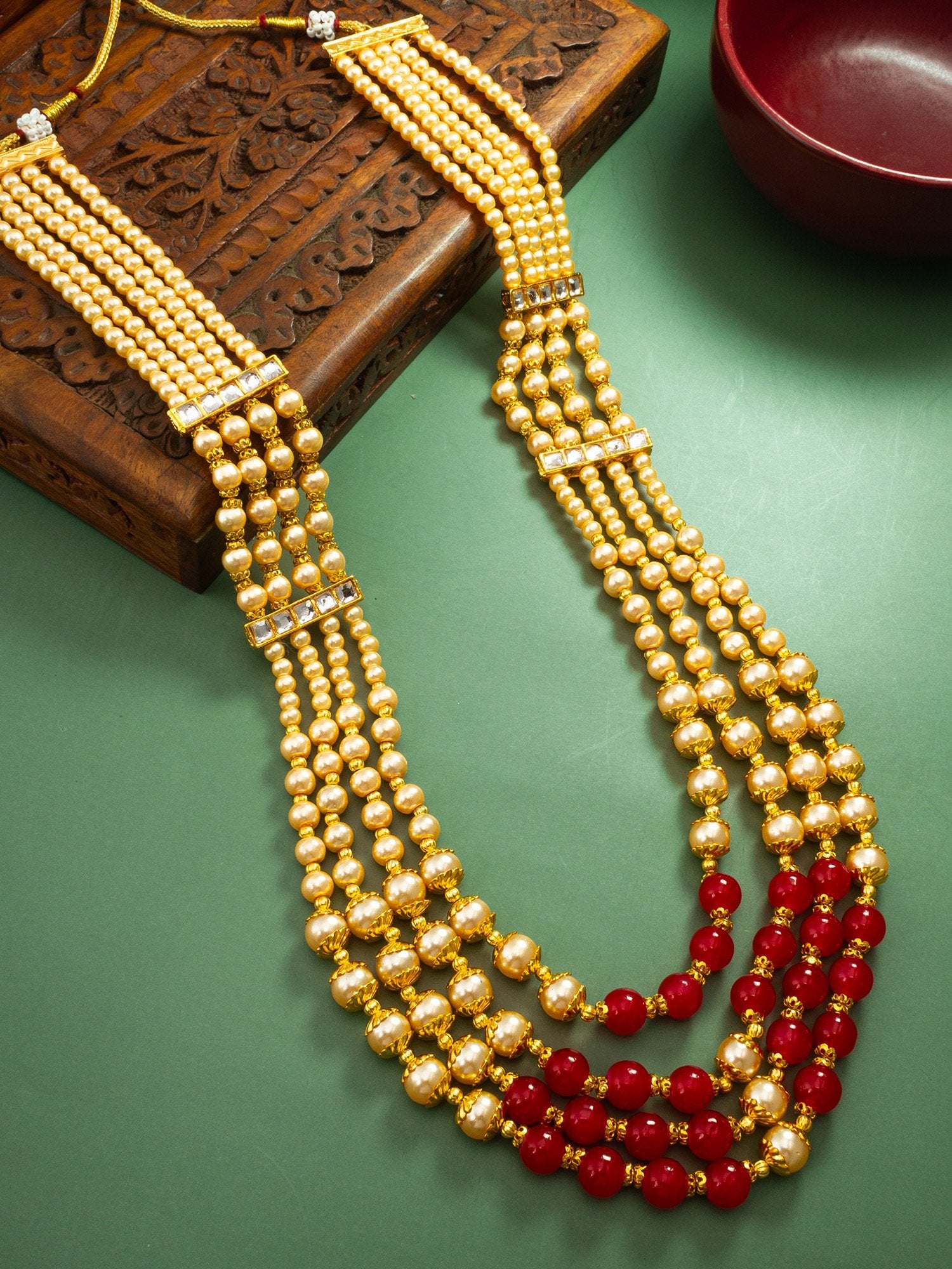 Golden Opulence Necklace Set – A Masterpiece of Elegance