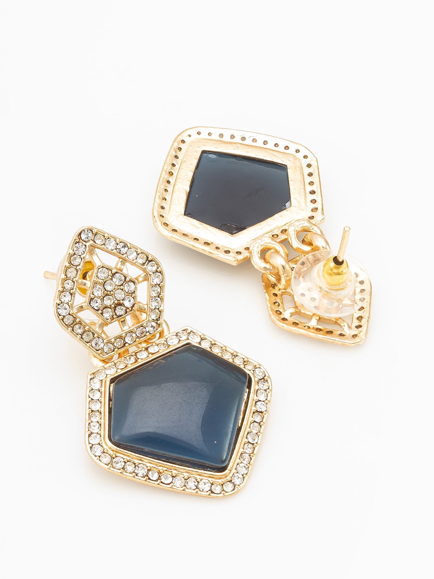 Golden Threader Earrings – Minimalist Elegance with a Delicate Touch