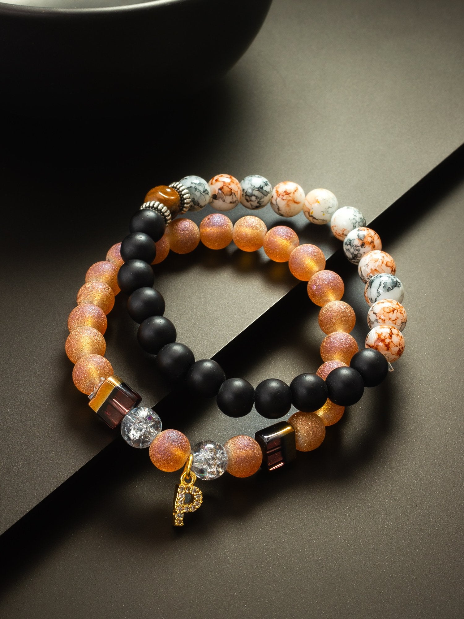 Vintage Charm Bangle – Retro Elegance