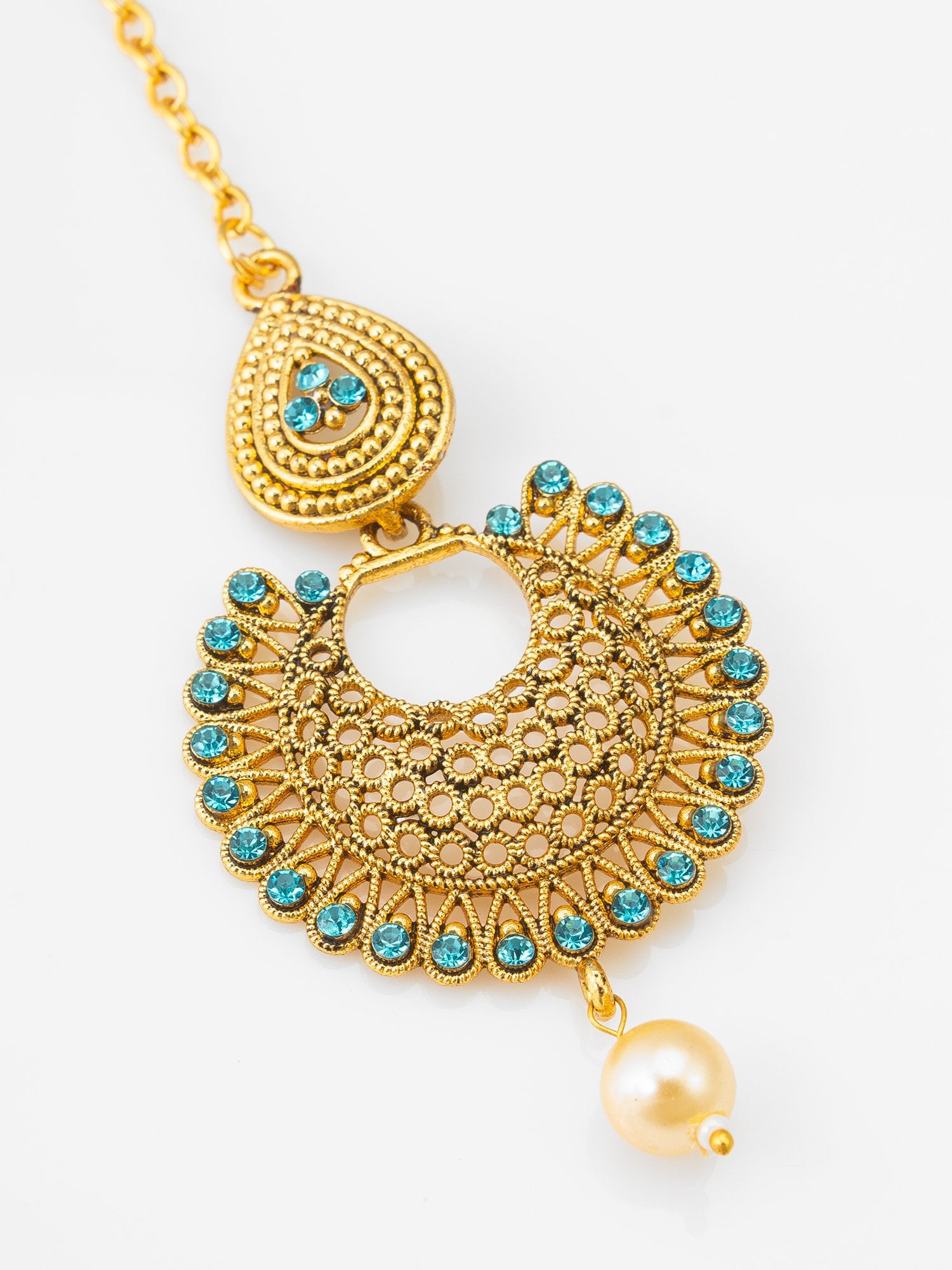 Beaded Ethnic Mangtikka – A Bohemian Touch