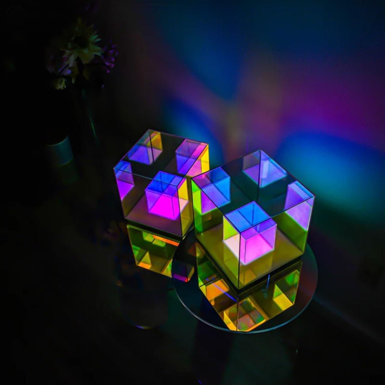 Infinity Cube Lamp ? LED Optical Illusion Light with 3D Mirror Effect, USB Powered Mood Light for Desk, Bedroom, Office & Home D?cor