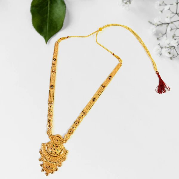 Luxurious Crystal-Studded Necklace for Women ? Sparkling Jewelry for Formal Wear | A Statement of Pure Elegance