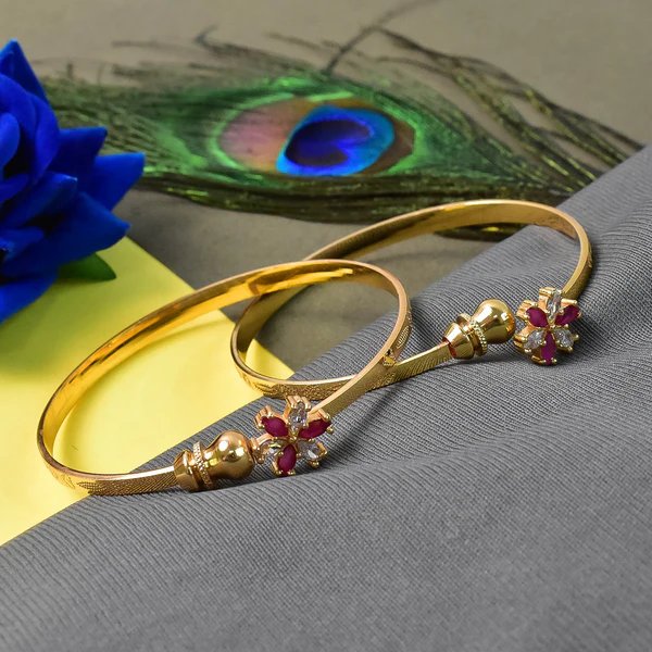 Classic Golden Bangles (1 Pair)  Timeless & Elegant Gold Plated Bangles for Women, Perfect for Weddings & Special Occasions