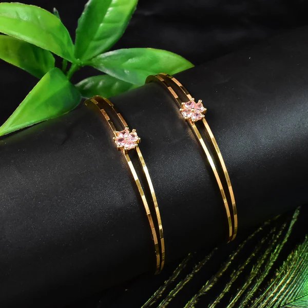 Stylish Golden Bangles (1 Pair)  Trendy Gold Plated Bangles for Women, Ideal for Daily Wear & Special Occasions
