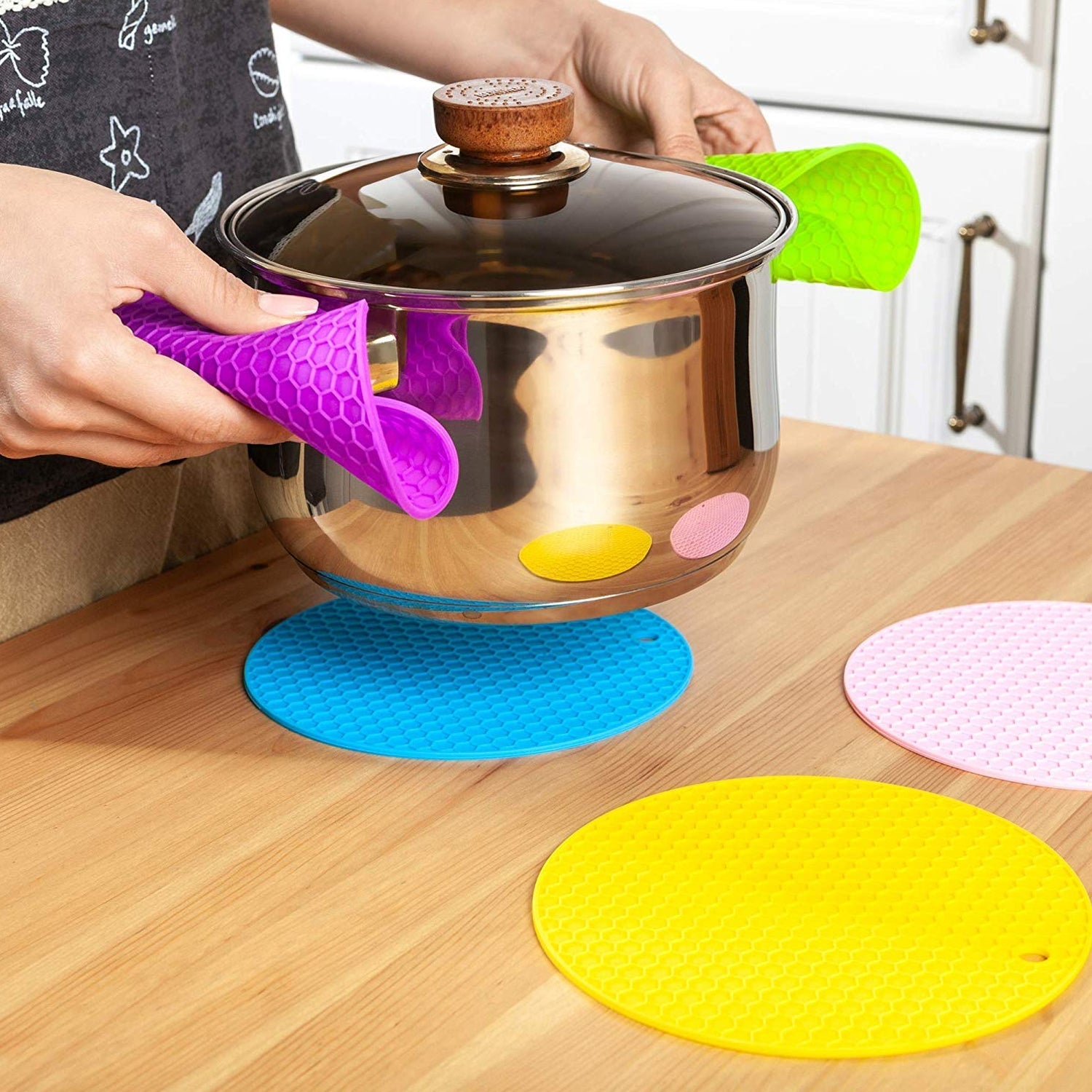 4778A Silicone Trivet for Hot Dish and Pot, Silicone Hot Pads ( 1 pcs ) DeoDap