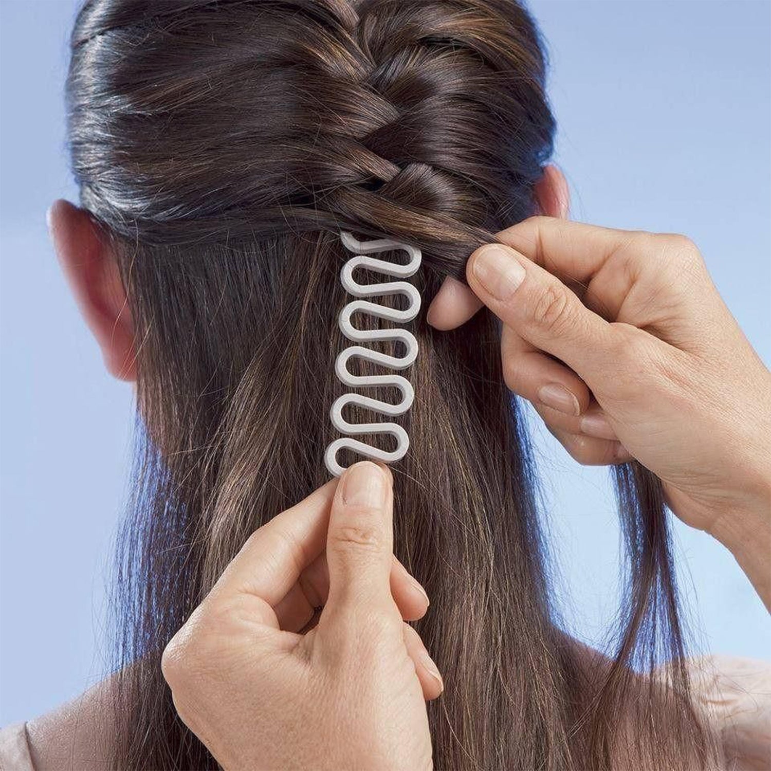 6147 Fishbone Bun Maker widely used by women’s for making their hair looks like a fish tail and all and it used in many kinds of places like household, parlours etc. DeoDap
