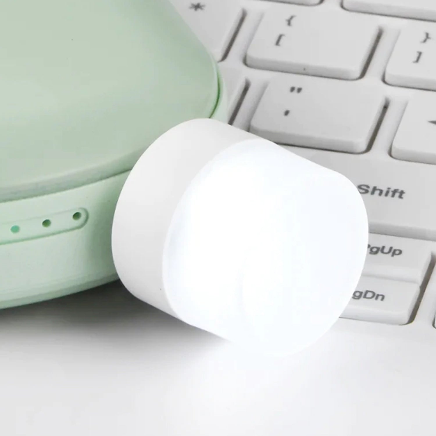 6096 Small USB Bulb used in all kinds of household and official places for room lighting purposes. DeoDap