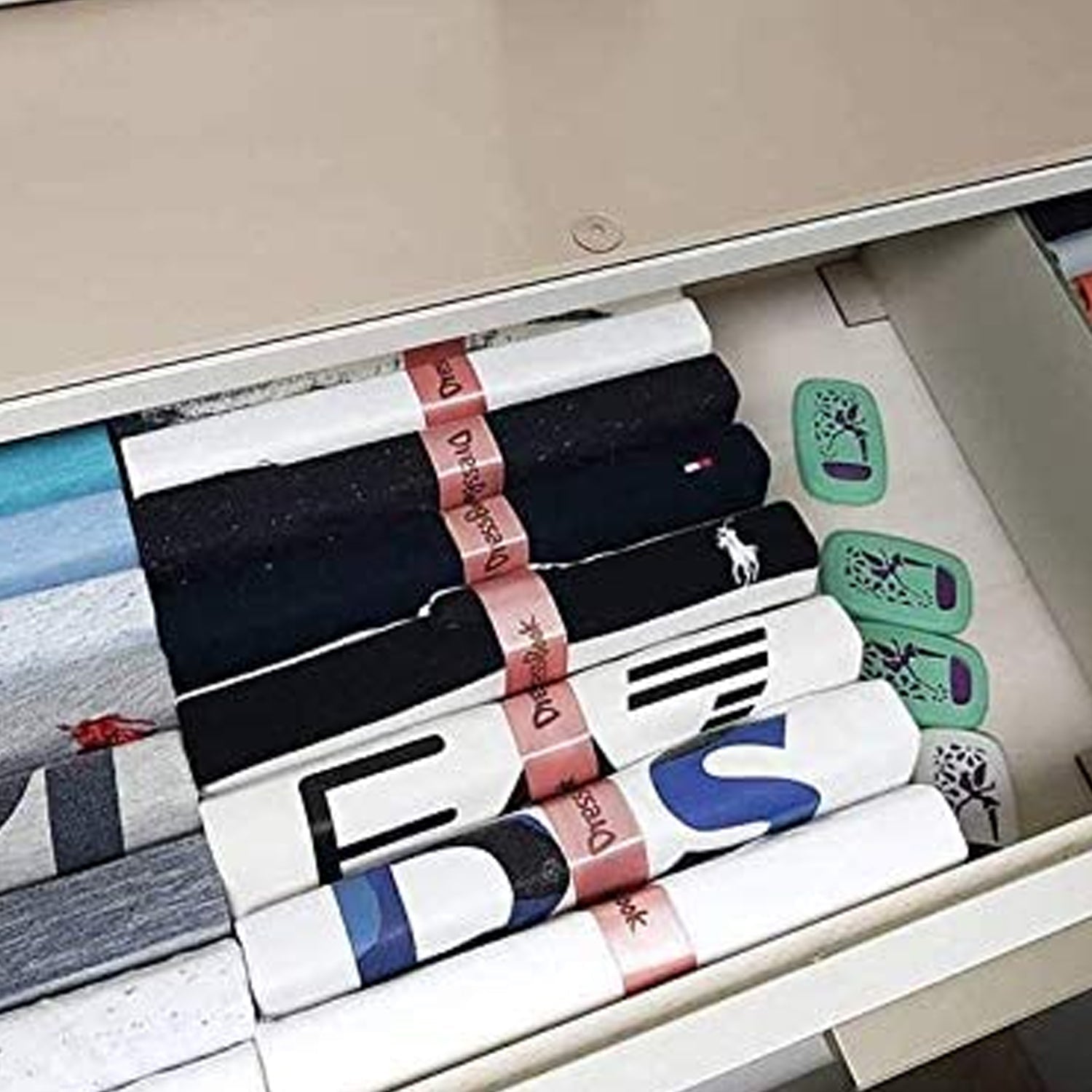 4026A DressBook Foldable Clothes T-Shirt Closet Organizer FOLDING BOARD CLOTHES FOLDER STORAGE ORGANIZER ( 10 PCS ) DeoDap