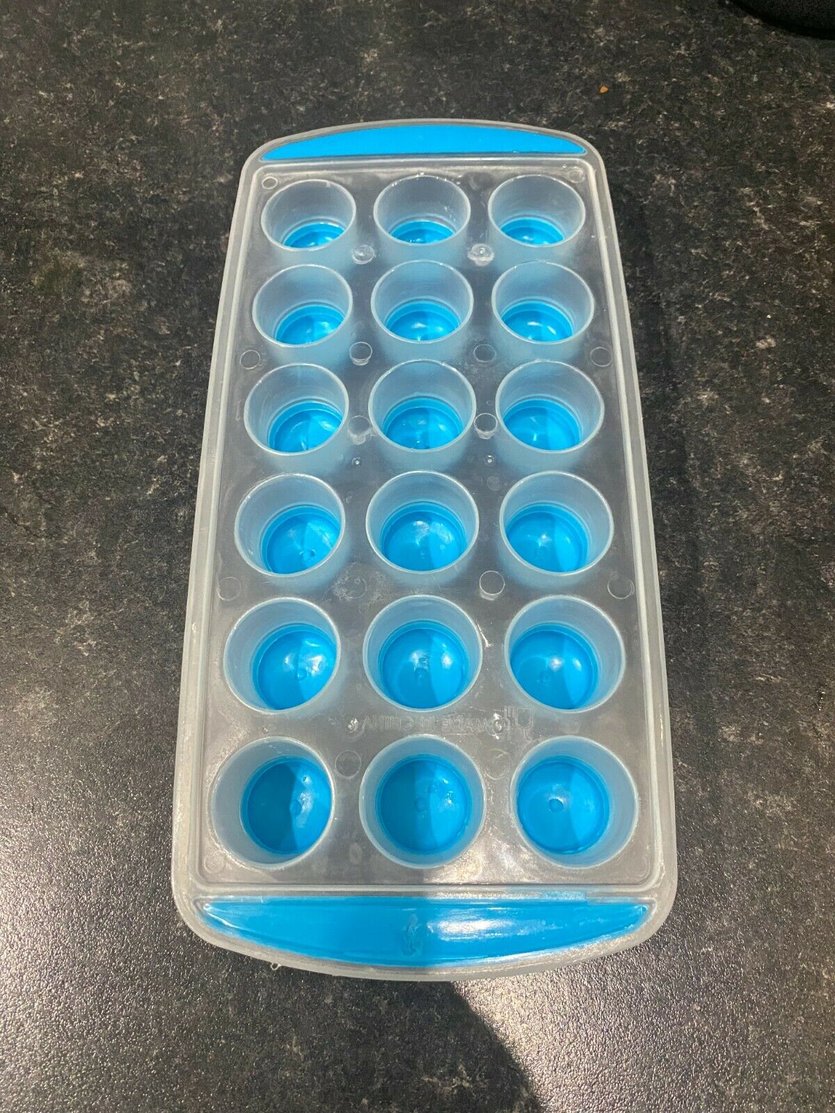 2768 18 Cavity Ice Tray Used For Producing Ice’s In Types Of Places Etc. DeoDap